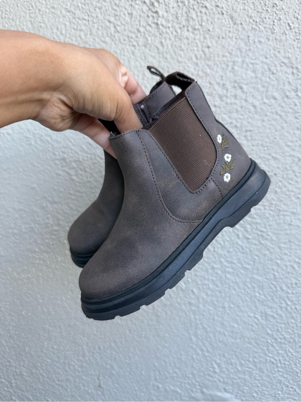 Zara Dark Brown Kids Chelsea Boots with White Floral Embroidery